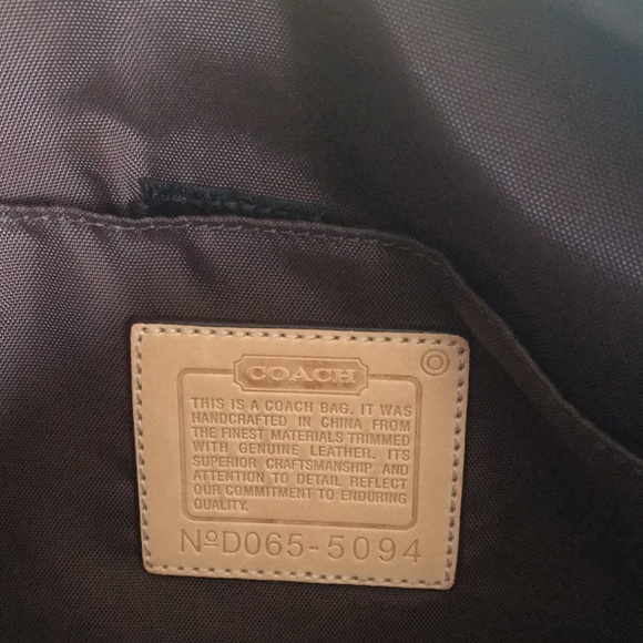 Coach Large Cosmetic Bag!💖 - Picture 6 of 13